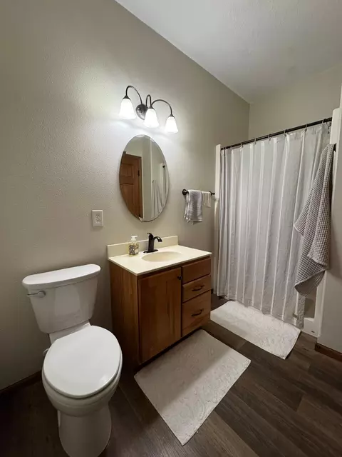 Bath - 224 25th St SE, Willmar, MN 56201 photo 1 of 3