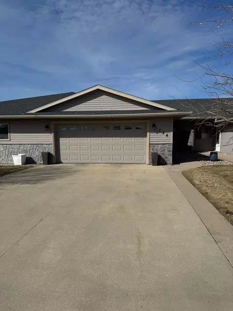 Exterior - 224 25th St SE, Willmar, MN 56201 photo 5 of 5