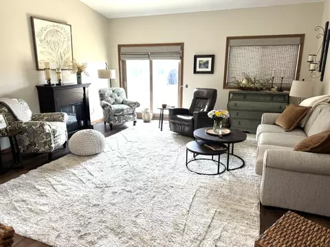 Living - 224 25th St SE, Willmar, MN 56201 photo 1 of 4