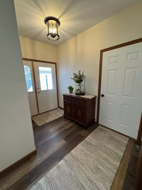 Entry Way - 224 25th St SE, Willmar, MN 56201 photo 2 of 3