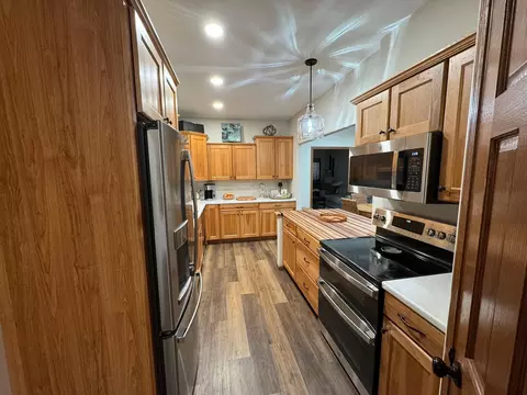 Kitchen - 224 25th St SE, Willmar, MN 56201 photo 5 of 8