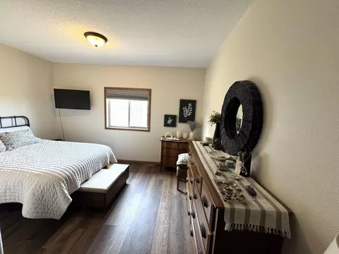 Bedroom - 224 25th St SE, Willmar, MN 56201 photo 2 of 8