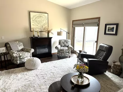 Living - 224 25th St SE, Willmar, MN 56201 photo 3 of 4
