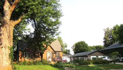 Exterior - 141 Summit Ave, Montevideo, MN 56265 photo 8 of 8