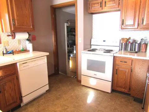 Kitchen - 141 Summit Ave, Montevideo, MN 56265 photo 5 of 7