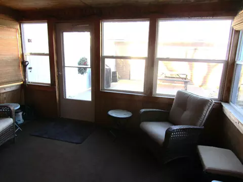Exterior - 141 Summit Ave, Montevideo, MN 56265 photo 5 of 8