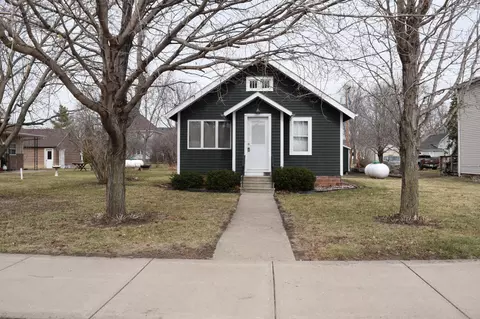 Exterior - 213 Brown St W, Comfrey, MN 56019 photo 4 of 4