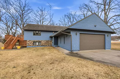 302 N Hickory St, Royalton, MN 56373