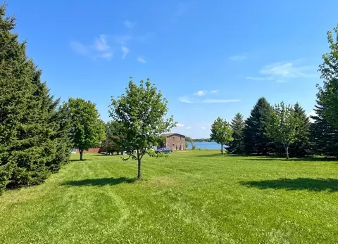 17 Pheasant Dr, Slayton, MN 56172