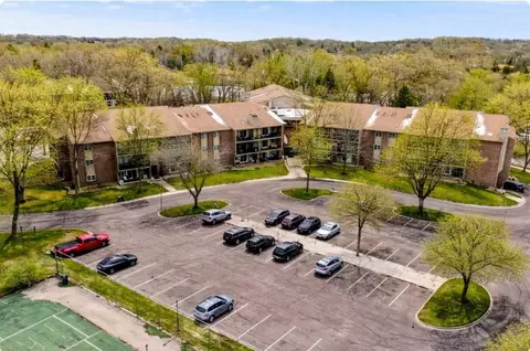 3850 Plymouth Blvd #223, Plymouth, MN 55446