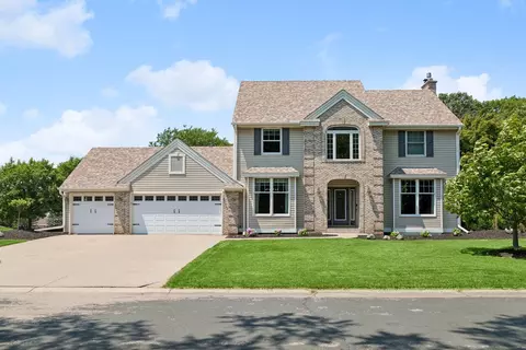 4299 Westchester Cir, Eagan, MN 55123