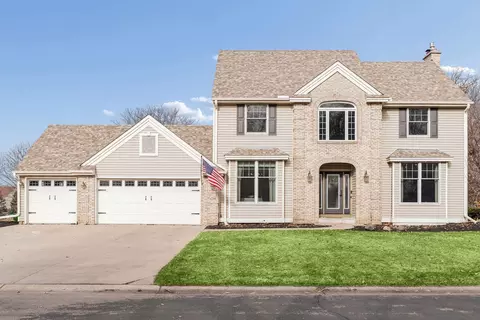 4299 Westchester Cir, Eagan, MN 55123
