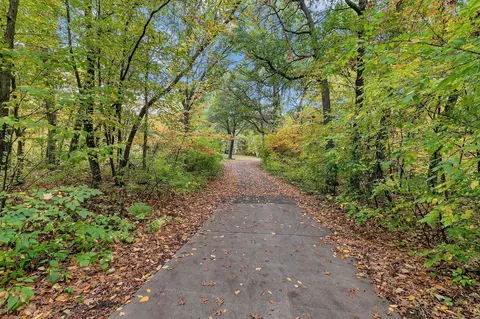 1979 40th St N, Sartell, MN 56377