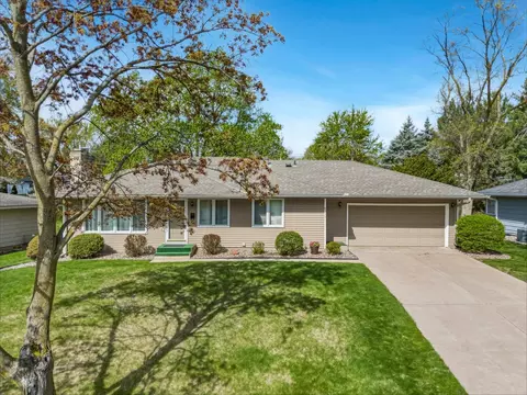 8316 Beard Rd, Bloomington, MN 55431
