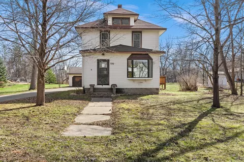 730 1st St N, Waterville, MN 56096