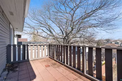 3718 W 4th St, Duluth, MN 55807 photo 3
