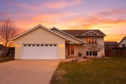 220 Cole Ct, Mankato, MN 56001