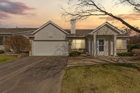 15215 Greenhaven Way, Burnsville, MN 55306