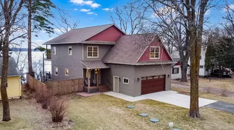 9823 103rd St NW, Annandale, MN 55302