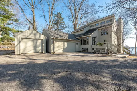 24150 E Cedar Lake Dr, New Prague, MN 56071
