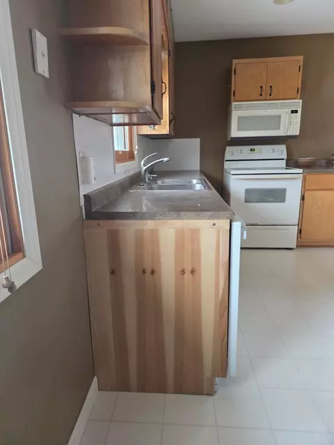 Kitchen - 704 Irene Ave, Willmar, MN 56201 photo 4 of 7