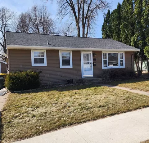 Exterior - 704 Irene Ave, Willmar, MN 56201 photo 2 of 4