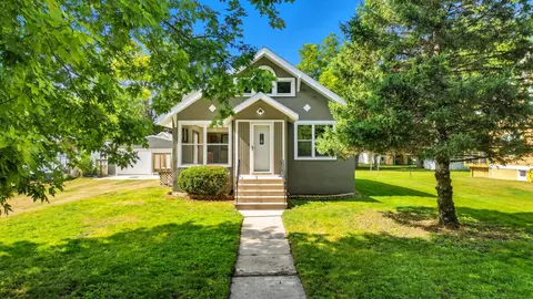 217 N Central Ave, Truman, MN 56088