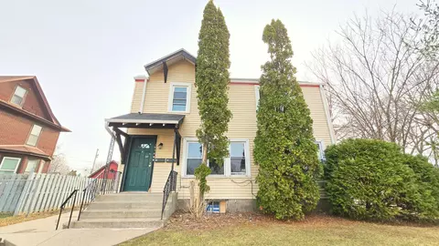 1444 Edgerton St, Saint Paul, MN 55130