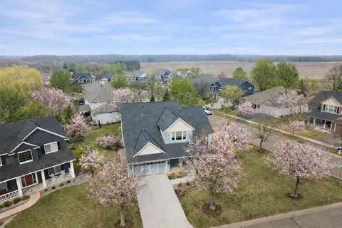 2454 Sandstone Pl, Woodbury, MN 55129