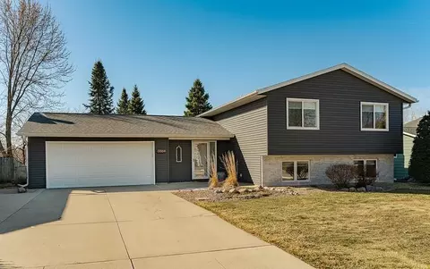 3864 Chesapeake Ln NW, Rochester, MN 55901