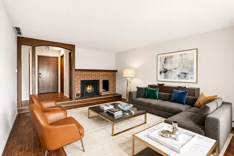 6115 Lincoln Dr #152, Edina, MN 55436