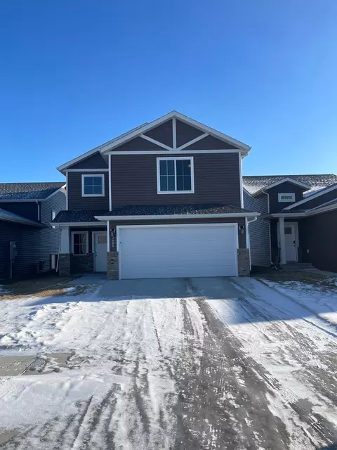 3686 Chinook Dr S, Fargo, ND 58104