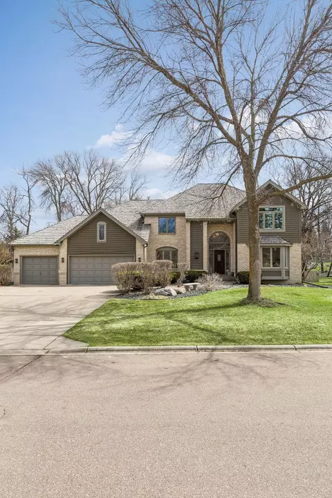 2107 Windsong Cir, Wayzata, MN 55391