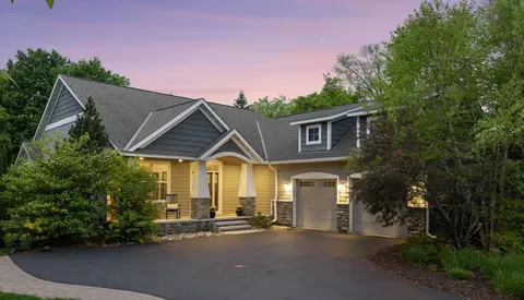 14 Beebe Ave, Mendota Heights, MN 55118