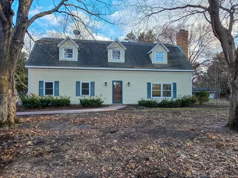 835 Vicksburg Ln N, Plymouth, MN 55447