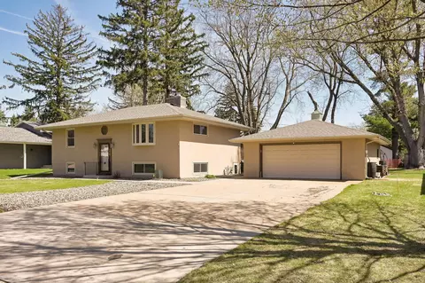 333 3rd Ave SE, New Brighton, MN 55112
