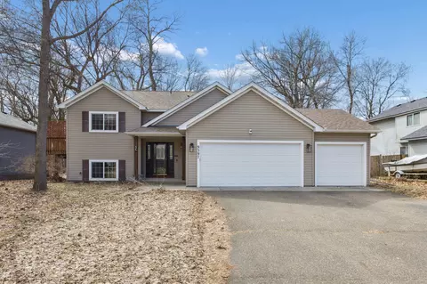 9597 Mill Trail Ln, Monticello, MN 55362