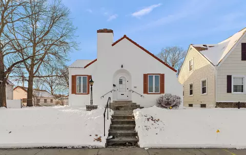 548 5th Ave S, South Saint Paul, MN 55075