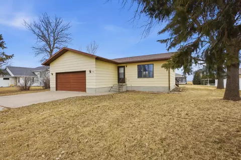 205 6th Ave E, Halstad, MN 56548