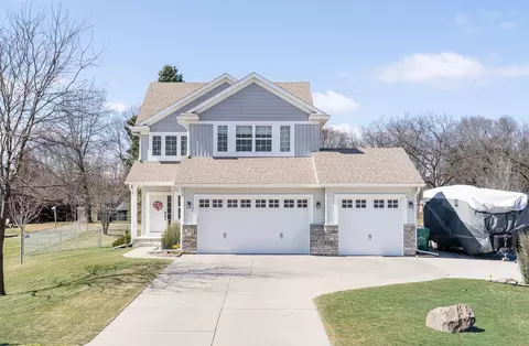 3677 Edgerton St, Vadnais Heights, MN 55127