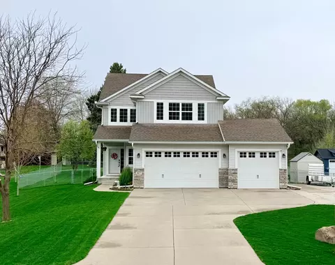 3677 Edgerton St, Vadnais Heights, MN 55127