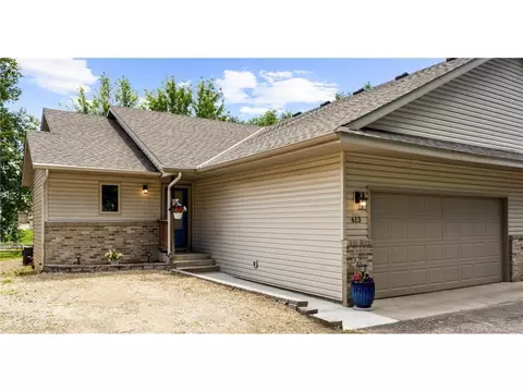 613 Temple St, Alexandria, MN 56308