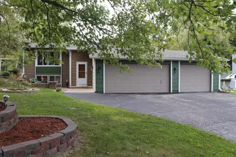 12924 16th Ave S, Burnsville, MN 55337