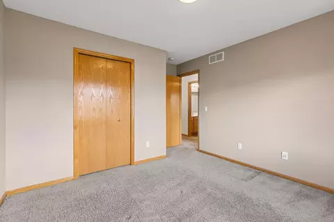 Bedroom - 1715 Talon Trl, Eagan, MN 55122 photo 5 of 7