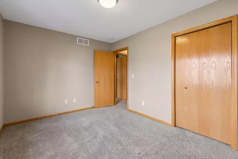 Bedroom - 1715 Talon Trl, Eagan, MN 55122 photo 3 of 7