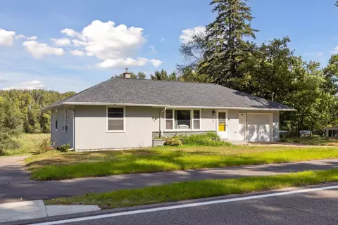 675 Koehler Rd, Vadnais Heights, MN 55127