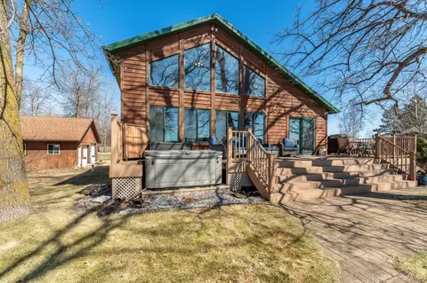 43260 Round Lake Dr, Ottertail, MN 56571