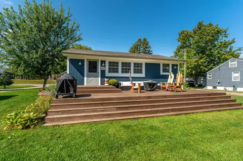 707 Lake Shore Dr, Battle Lake, MN 56515