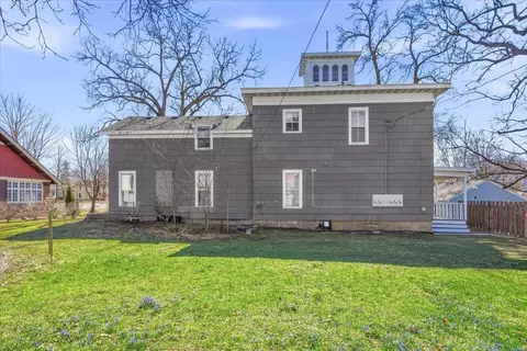 315 E Maple St, River Falls, WI 54022 photo 4