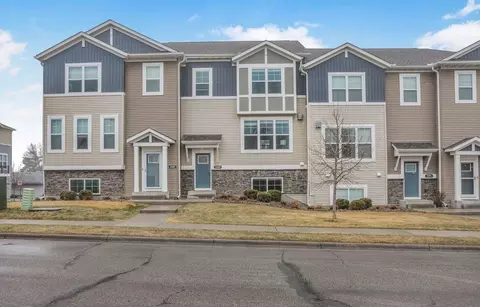 2189 Gateway Hill Rd, North Saint Paul, MN 55109